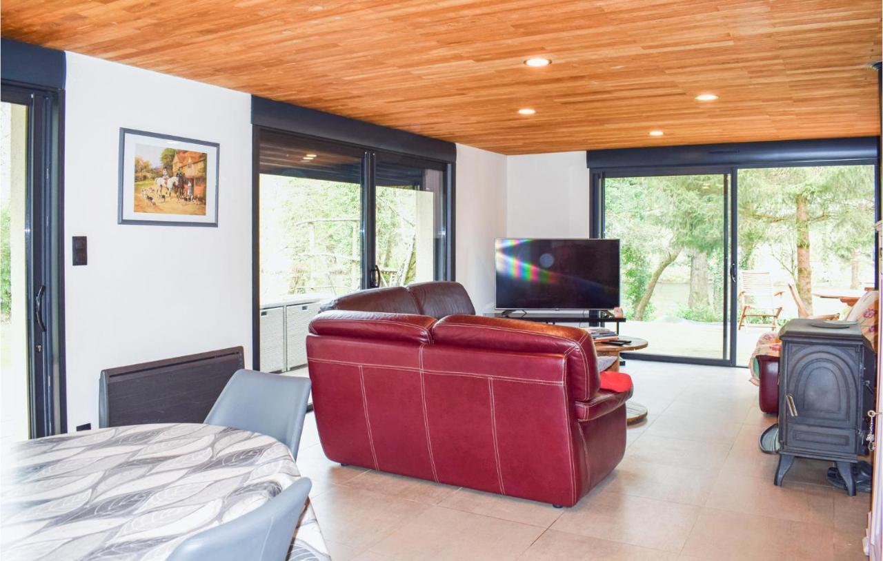 Beautiful Home In Pradines With Kitchen Esterno foto